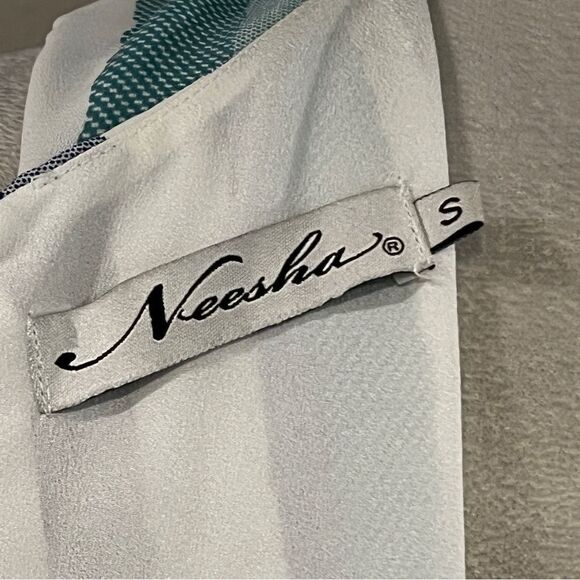 Neesha Striped Sleeveless mini Dress size small - Picture 10 of 14